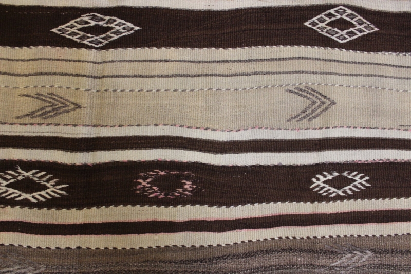 FR7503 Vintage Turkish Kilim 5'5x10'4 - Image 3